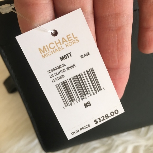 Last one✨Michael Kors large Mott clutch Xbody bag - Picture 7 of 8